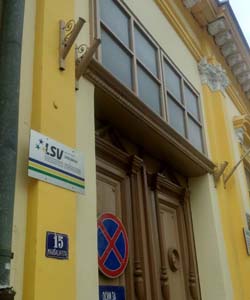 Ellopták a zászlót
